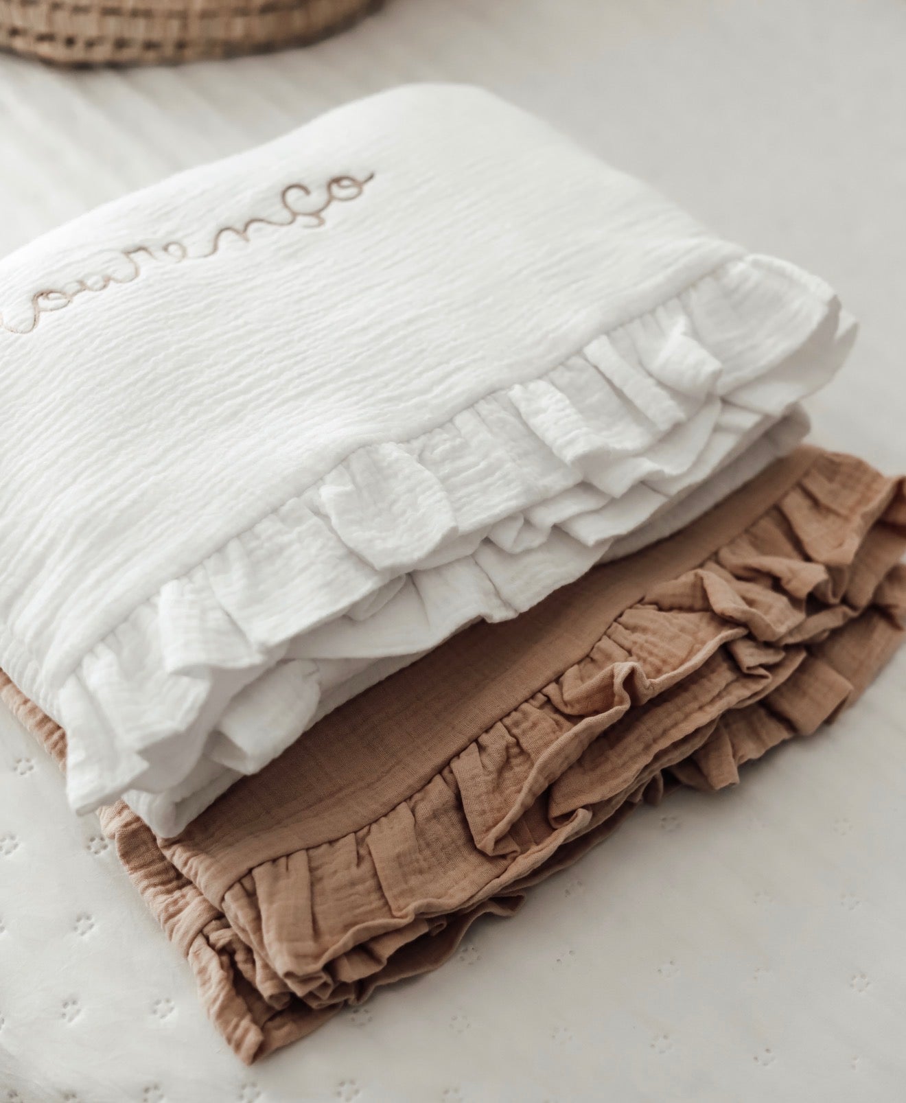 Manta Bordada - 100% Algodão